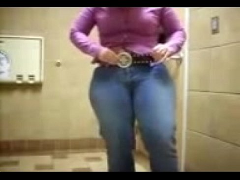 Poppins reccomend pawg work bathroom